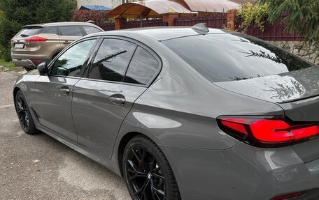 BMW 5 серия, 2021 год, 6 100 000 рублей, 3 фотография