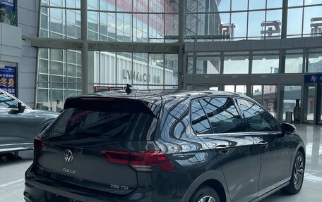 Volkswagen Golf VIII, 2022 год, 2 800 000 рублей, 10 фотография