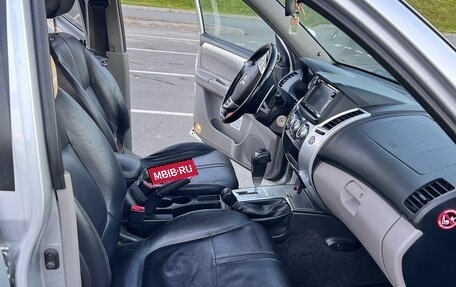Mitsubishi Pajero Sport II рестайлинг, 2013 год, 1 900 000 рублей, 18 фотография