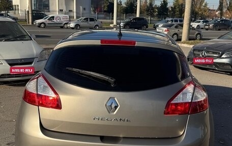 Renault Megane III рестайлинг, 2012 год, 580 000 рублей, 2 фотография