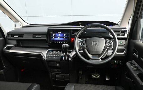 Honda Stepwgn IV рестайлинг, 2021 год, 2 679 000 рублей, 6 фотография