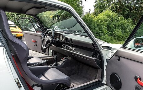 Porsche 911, 1995 год, 18 190 032 рублей, 15 фотография