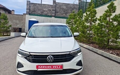 Volkswagen Polo VI (EU Market), 2021 год, 1 450 000 рублей, 2 фотография