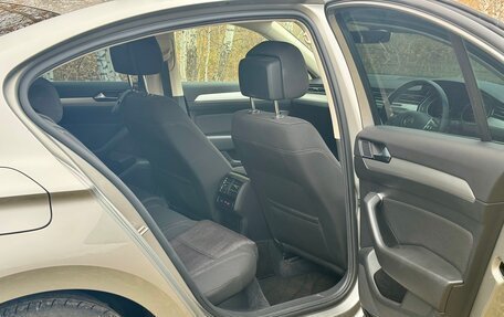Volkswagen Passat B8 рестайлинг, 2015 год, 1 590 000 рублей, 9 фотография