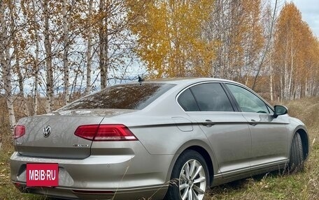Volkswagen Passat B8 рестайлинг, 2015 год, 1 590 000 рублей, 4 фотография