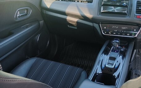 Honda Vezel, 2014 год, 1 300 000 рублей, 6 фотография