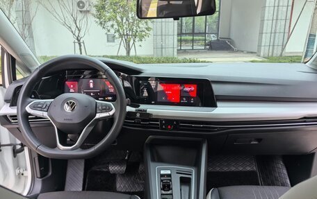 Volkswagen Golf VIII, 2023 год, 1 715 005 рублей, 10 фотография