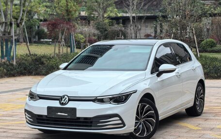 Volkswagen Golf VIII, 2023 год, 1 715 005 рублей, 2 фотография
