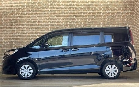 Toyota Noah III, 2021 год, 2 165 002 рублей, 4 фотография