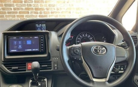 Toyota Noah III, 2021 год, 2 165 002 рублей, 11 фотография