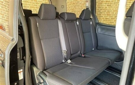 Toyota Noah III, 2021 год, 2 165 002 рублей, 14 фотография