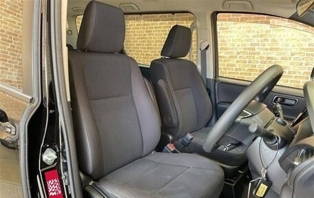 Toyota Noah III, 2021 год, 2 165 002 рублей, 12 фотография