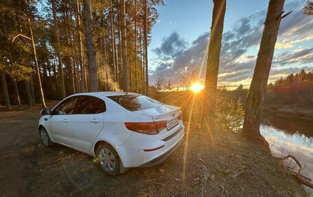 KIA Rio III рестайлинг, 2015 год, 1 050 000 рублей, 2 фотография
