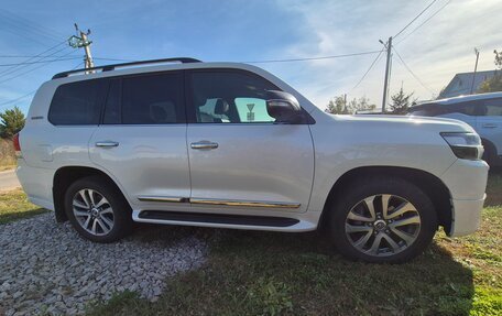 Toyota Land Cruiser 200, 2020 год, 8 200 000 рублей, 3 фотография