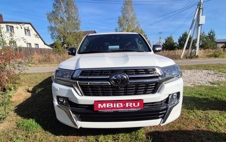 Toyota Land Cruiser 200, 2020 год, 8 200 000 рублей, 5 фотография