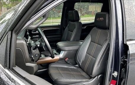 Chevrolet Silverado, 2024 год, 7 999 999 рублей, 25 фотография