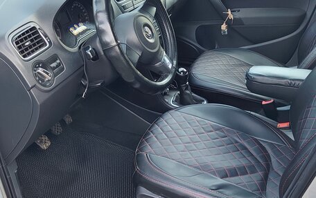 Volkswagen Polo VI (EU Market), 2013 год, 700 000 рублей, 10 фотография