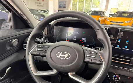 Hyundai Elantra, 2023 год, 1 350 888 рублей, 12 фотография