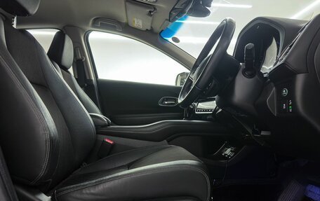 Honda Vezel, 2020 год, 2 400 000 рублей, 16 фотография