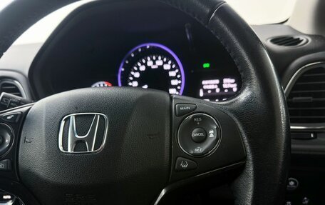 Honda Vezel, 2020 год, 2 400 000 рублей, 18 фотография