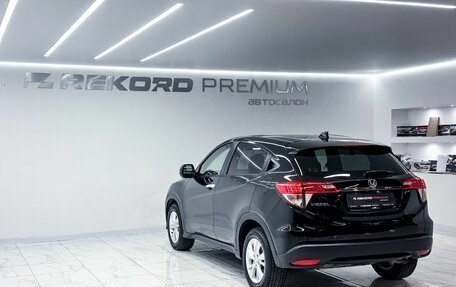 Honda Vezel, 2020 год, 2 400 000 рублей, 27 фотография