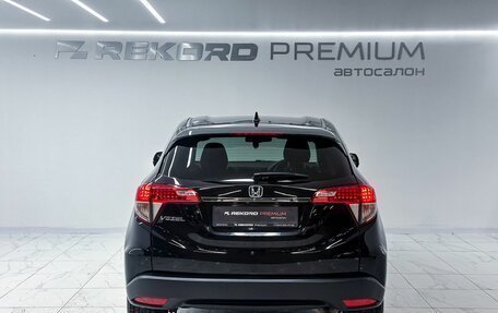 Honda Vezel, 2020 год, 2 400 000 рублей, 25 фотография