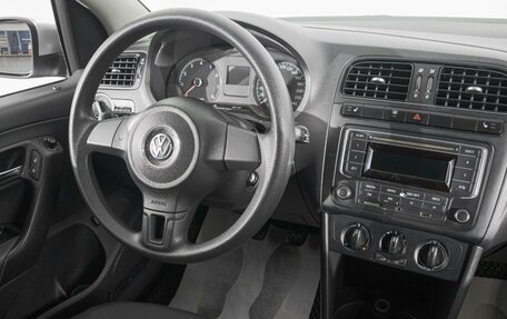 Volkswagen Polo VI (EU Market), 2013 год, 749 000 рублей, 16 фотография