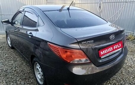 Hyundai Solaris II рестайлинг, 2015 год, 870 000 рублей, 2 фотография