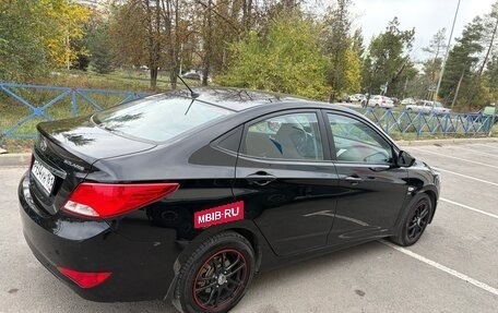 Hyundai Solaris II рестайлинг, 2015 год, 950 000 рублей, 3 фотография