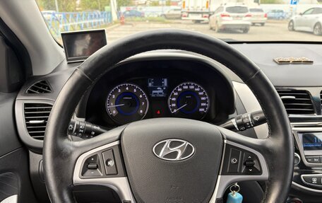 Hyundai Solaris II рестайлинг, 2015 год, 950 000 рублей, 10 фотография