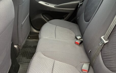 Hyundai Solaris II рестайлинг, 2015 год, 950 000 рублей, 14 фотография