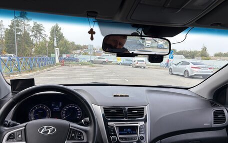 Hyundai Solaris II рестайлинг, 2015 год, 950 000 рублей, 13 фотография