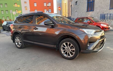 Toyota RAV4, 2018 год, 2 680 000 рублей, 3 фотография