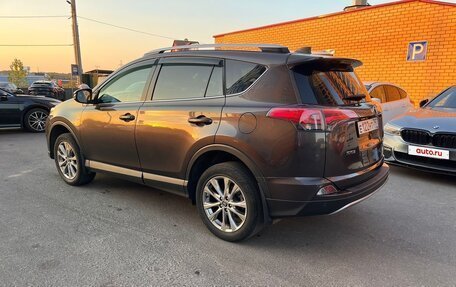 Toyota RAV4, 2018 год, 2 680 000 рублей, 6 фотография