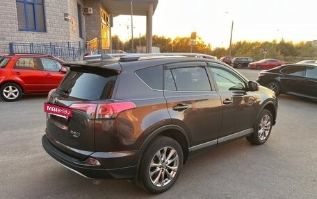 Toyota RAV4, 2018 год, 2 680 000 рублей, 4 фотография