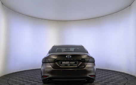 Toyota Camry, 2022 год, 3 200 000 рублей, 6 фотография