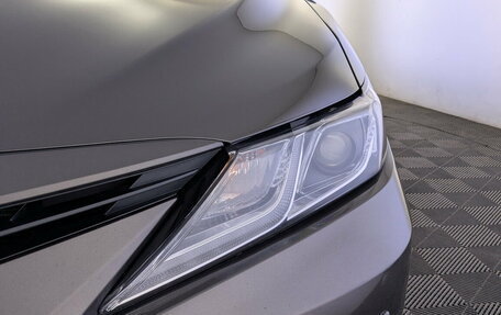 Toyota Camry, 2022 год, 3 200 000 рублей, 12 фотография
