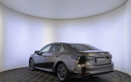 Toyota Camry, 2022 год, 3 200 000 рублей, 7 фотография