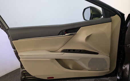 Toyota Camry, 2022 год, 3 200 000 рублей, 19 фотография