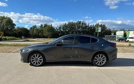 Mazda 3, 2022 год, 1 400 000 рублей, 4 фотография
