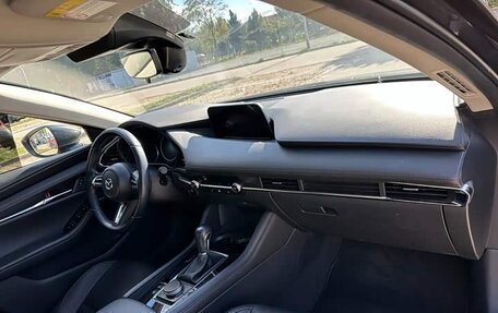 Mazda 3, 2022 год, 1 400 000 рублей, 16 фотография