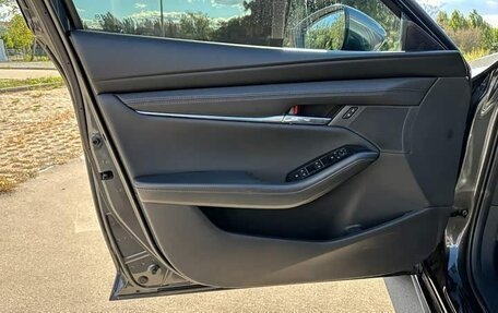 Mazda 3, 2022 год, 1 400 000 рублей, 22 фотография