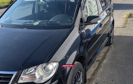 Volkswagen Touran III, 2008 год, 500 000 рублей, 2 фотография