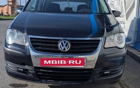 Volkswagen Touran III, 2008 год, 500 000 рублей, 3 фотография