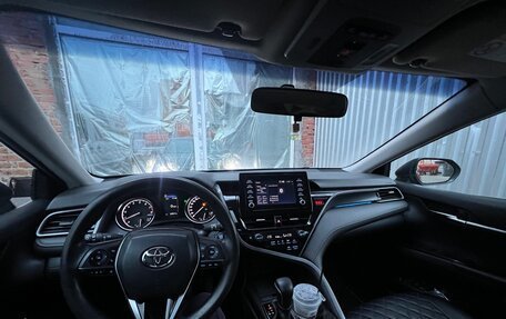 Toyota Camry, 2022 год, 2 500 000 рублей, 6 фотография