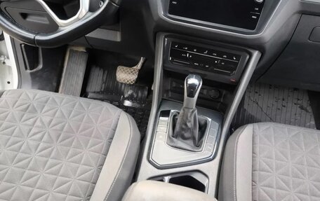 Volkswagen Tiguan II, 2021 год, 2 200 000 рублей, 9 фотография
