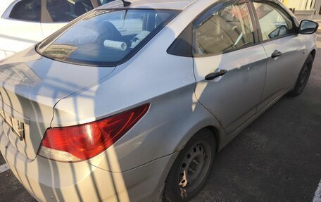 Hyundai Solaris II рестайлинг, 2013 год, 549 000 рублей, 3 фотография