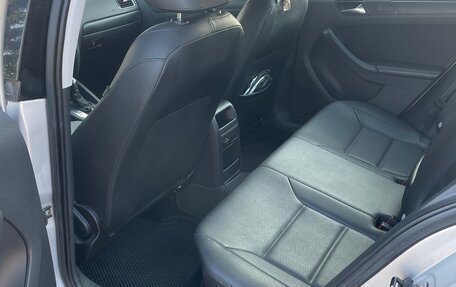 Volkswagen Jetta VII, 2012 год, 1 190 000 рублей, 10 фотография