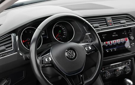 Volkswagen Tiguan II, 2019 год, 2 800 000 рублей, 11 фотография