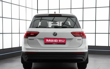 Volkswagen Tiguan II, 2019 год, 2 800 000 рублей, 5 фотография